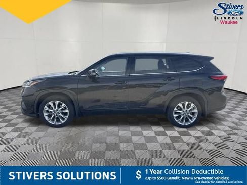Used 2021 Toyota Highlander Limited w/ Protection Package #3 (TMS) AWD/4WD image 11