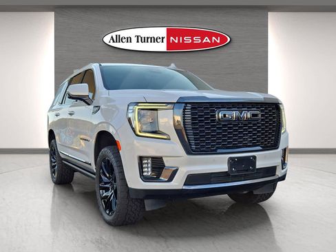 Used 2023 GMC Yukon Denali Ultimate image 2
