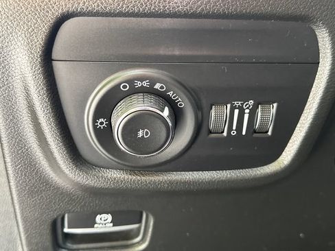 Used 2021 Jeep Grand Cherokee L Limited w/ Luxury Tech Group II AWD/4WD image 28