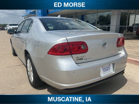 Used 2011 Buick Lucerne CXL w/ Driver Confidence Package FWD image 2