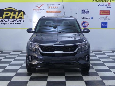 Used 2021 Kia Seltos SX w/ SX Sunroof Package image 2