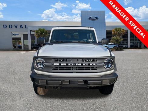 New 2025 Ford Bronco 4-Door image 8