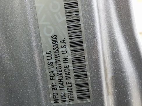 Used 2021 Jeep Wrangler Unlimited Sahara w/ Dual Top Group image 26