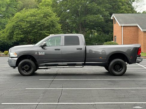 Used 2018 RAM 3500 Tradesman w/ Chrome Appearance Group AWD/4WD image 2