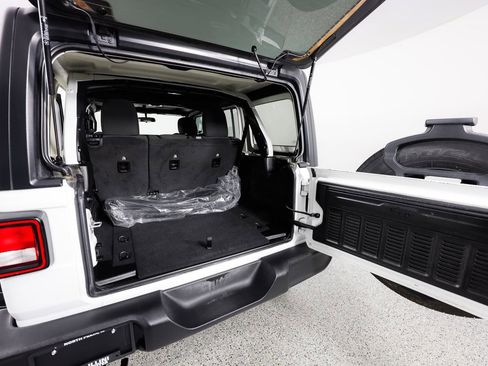 Used 2022 Jeep Wrangler Unlimited Sport image 13