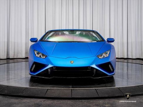 Used 2023 Lamborghini Huracan EVO RWD image 2