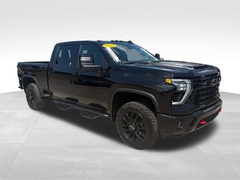 Used 2025 Chevrolet Silverado 2500 LTZ w/ Trail Boss Package AWD/4WD image 7