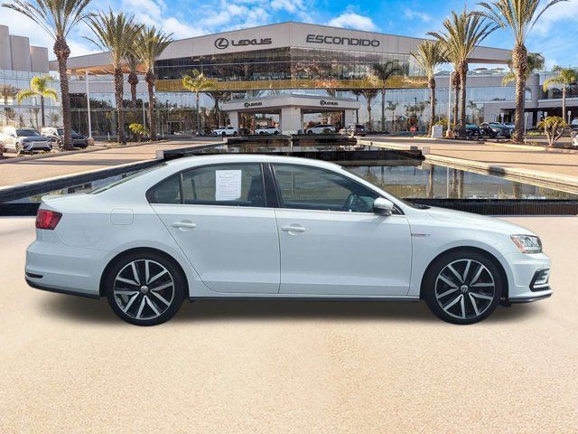 Used 2018 Volkswagen Jetta GLI FWD image 4