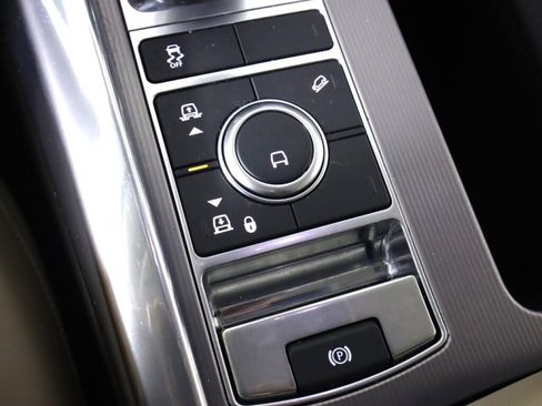 Used 2020 Land Rover Range Rover Sport HSE image 26