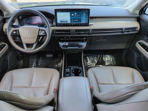 Certified 2023 Lincoln Corsair AWD w/ Equipment Group 101A image 15