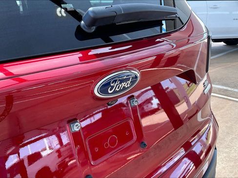 Used 2018 Ford Escape SE w/ SE Sync 3 Package FWD image 28