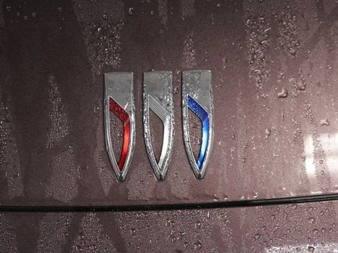 New 2025 Buick Envision Sport Touring image 10