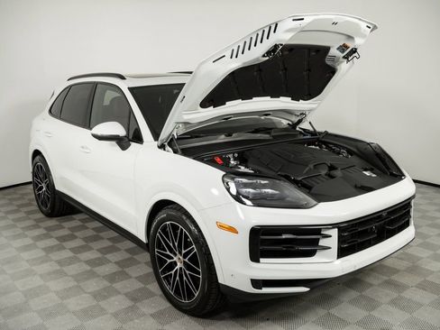 New 2026 Porsche Cayenne Base image 35