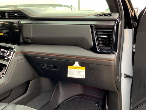 New 2025 GMC Sierra 1500 AT4 w/ AT4 Premium Package image 21