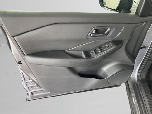 Used 2024 Nissan Rogue S AWD/4WD image 12