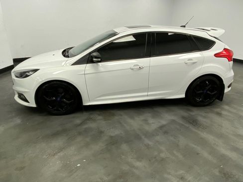 Used 2016 Ford Focus ST FWD image 3