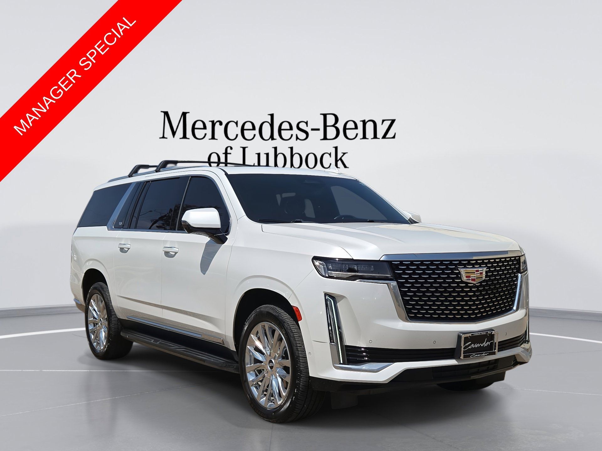 Used 2022 Cadillac Escalade ESV Premium Luxury AWD/4WD image 1
