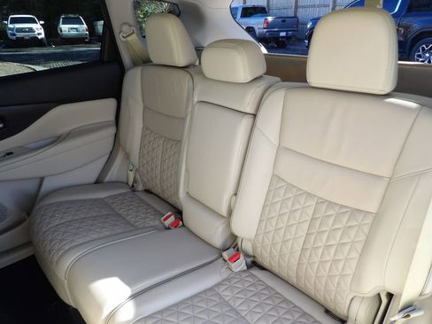 Used 2019 Nissan Murano Platinum w/ Cargo Package image 24