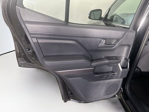 Used 2025 Toyota 4Runner TRD Off-Road image 27