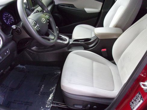 Used 2023 Hyundai Kona SEL AWD/4WD image 9
