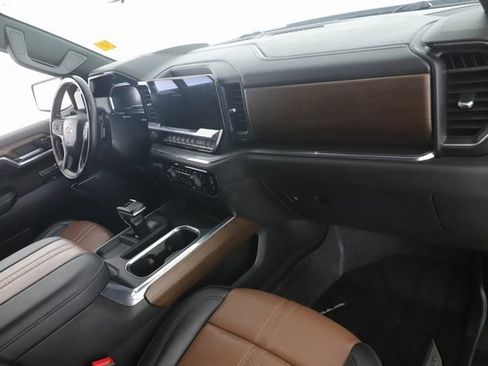 Used 2023 Chevrolet Silverado 1500 High Country w/ High Country Premium Package image 33