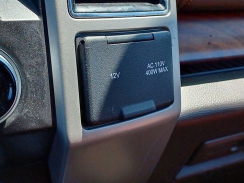 Used 2019 Ford F150 King Ranch w/ Equipment Group 601A Luxury AWD/4WD image 27