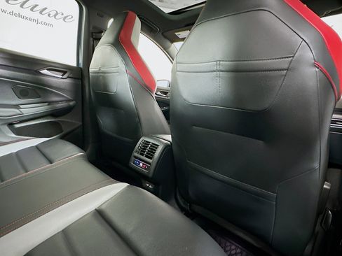 Used 2025 Volkswagen GTI Autobahn image 28