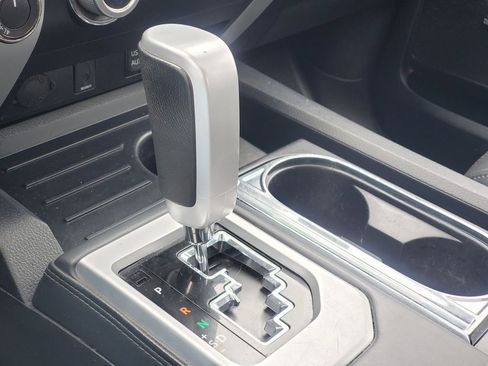 Used 2019 Toyota Tundra 4x4 CrewMax image 28