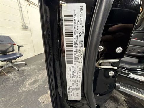 Used 2019 RAM 3500 Big Horn image 34