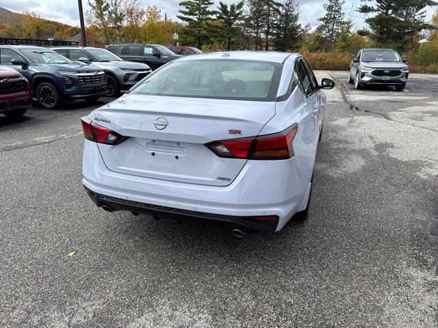 Used 2025 Nissan Altima 2.5 SR w/ SR Premium Package AWD/4WD image 26