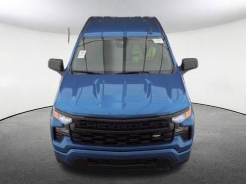 Used 2023 Chevrolet Silverado 1500 Custom AWD/4WD image 2