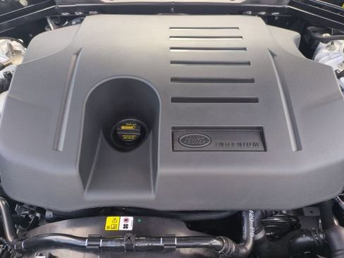 New 2026 Land Rover Defender 130 X-Dynamic SE AWD/4WD image 20