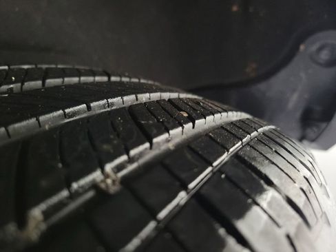 Used 2021 Toyota RAV4 XLE w/ Convenience Package image 11