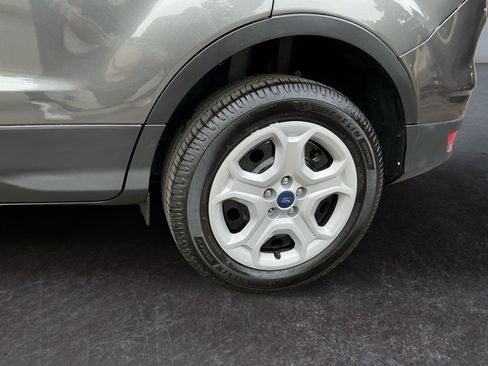 Used 2019 Ford Escape S image 9