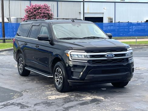Used 2022 Ford Expedition Max XLT RWD image 3