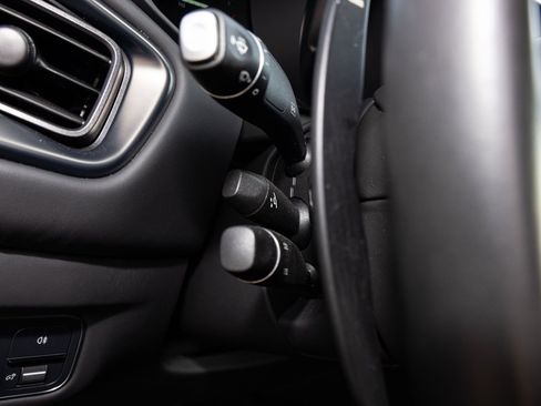 Used 2023 Aston Martin V8 Vantage Coupe image 38