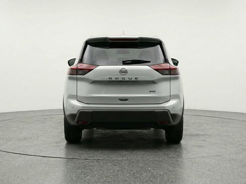 Used 2025 Nissan Rogue SV FWD image 7