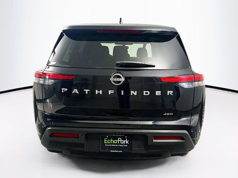 Used 2023 Nissan Pathfinder S image 7