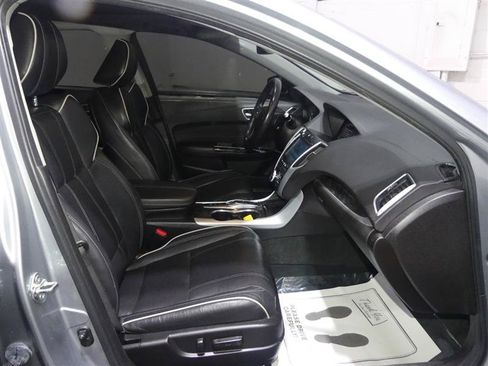 Used 2018 Acura TLX V6 w/ Technology Package FWD image 19