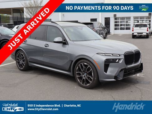 Used 2023 BMW X7 xDrive40i w/ M Sport Package image 1
