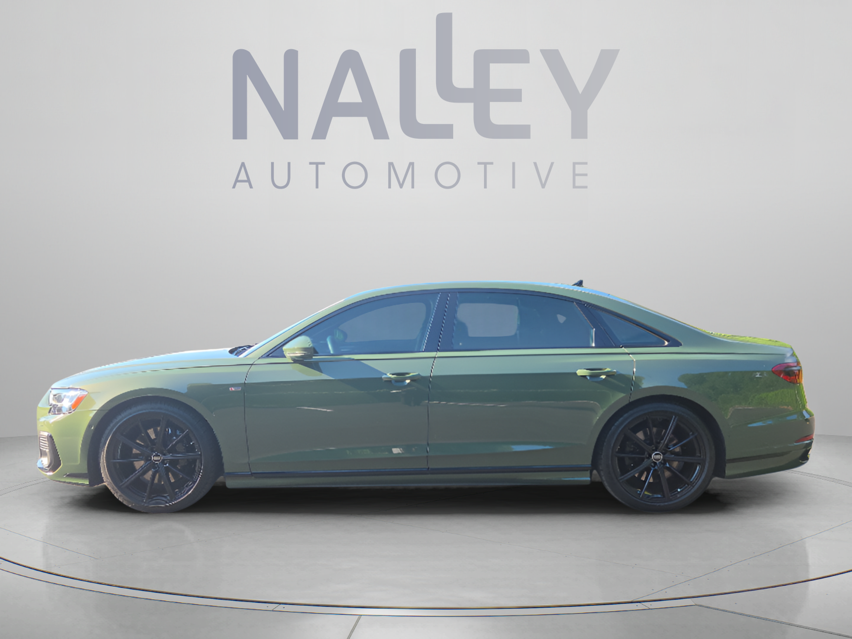 Used 2024 Audi A8 L 3.0T AWD/4WD image 2