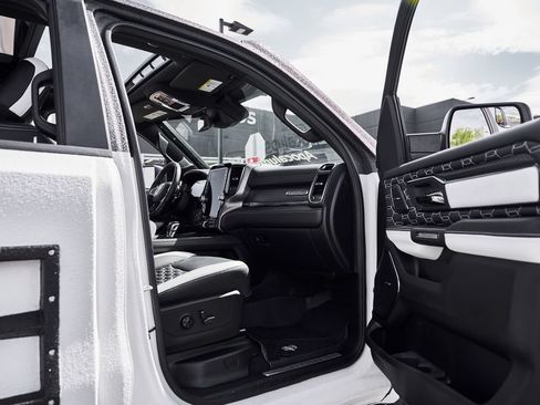 Used 2024 RAM 1500 TRX AWD/4WD image 32