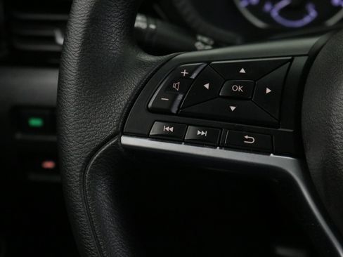 Used 2025 Nissan Sentra SV image 14