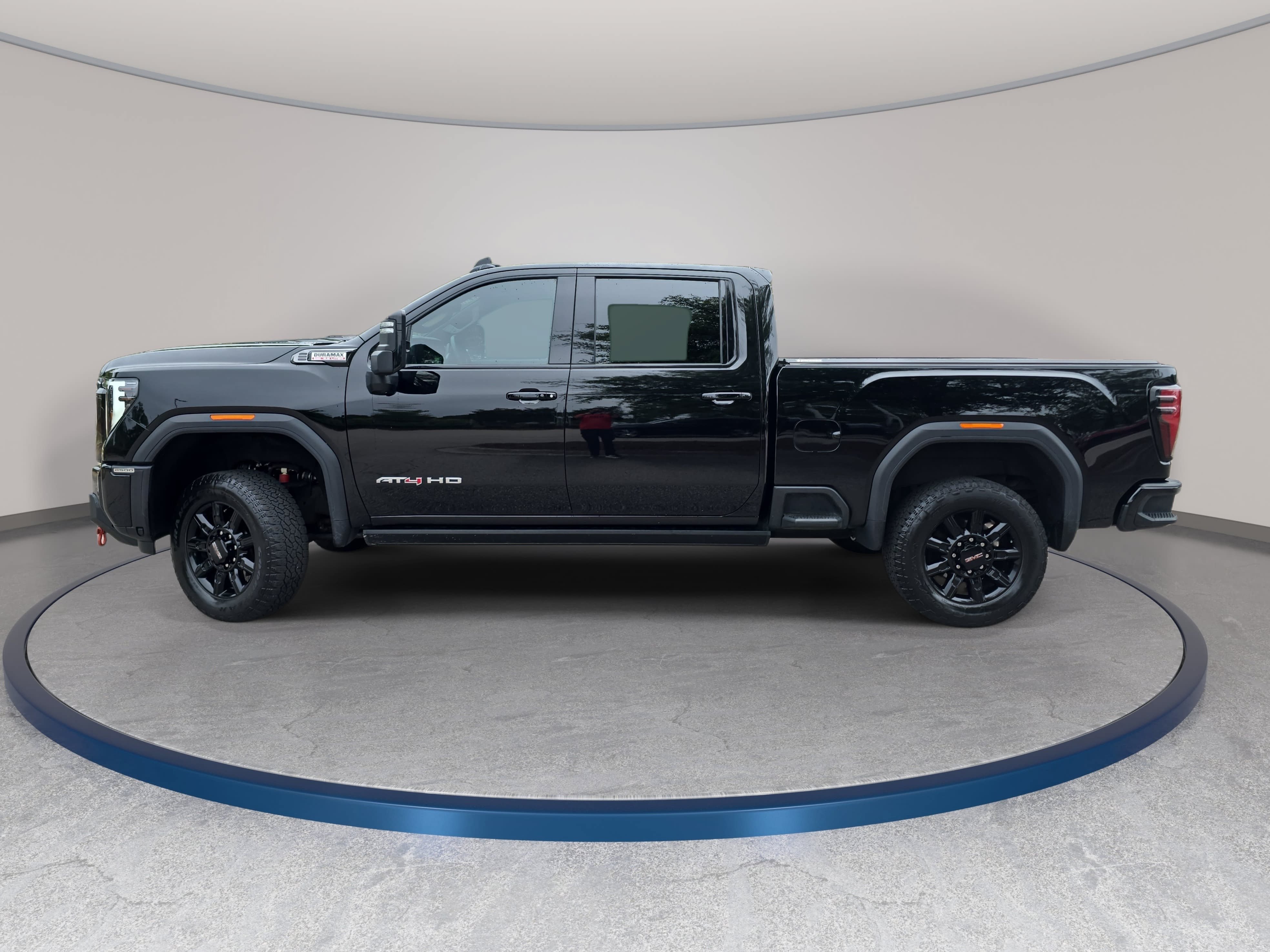 Used 2025 GMC Sierra 2500 AT4 w/ AT4 Premium Plus Package AWD/4WD image 8