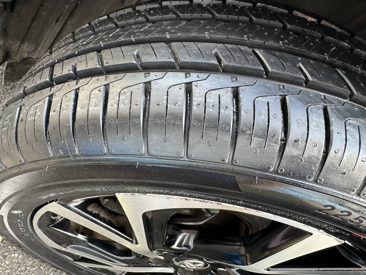 Used 2019 Toyota C-HR XLE FWD image 19