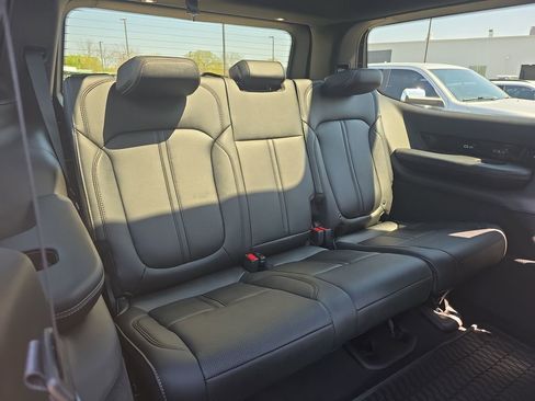 New 2026 Jeep Grand Wagoneer Summit AWD/4WD image 12