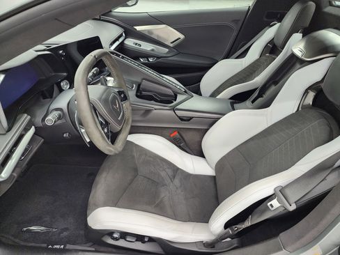 Used 2022 Chevrolet Corvette Stingray Premium Conv w/ Z51 Performance Package image 8