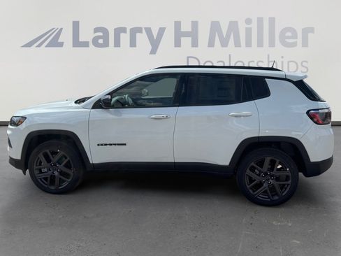 New 2026 Jeep Compass Latitude AWD/4WD image 2