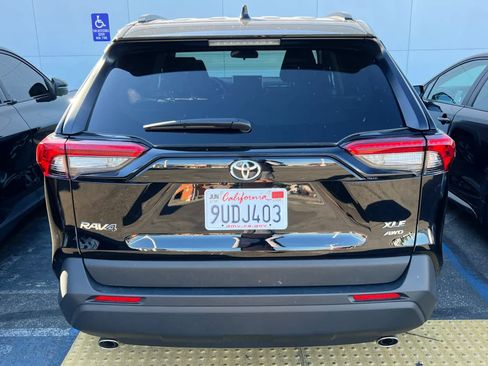Used 2025 Toyota RAV4 XLE w/ Weather Package AWD/4WD image 5