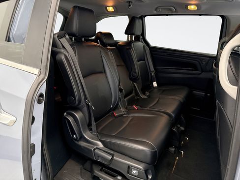 Used 2023 Honda Odyssey Touring image 19